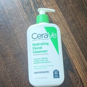 CeraVe Hydrating Facial Cleanser — White Bottle with Green Pump